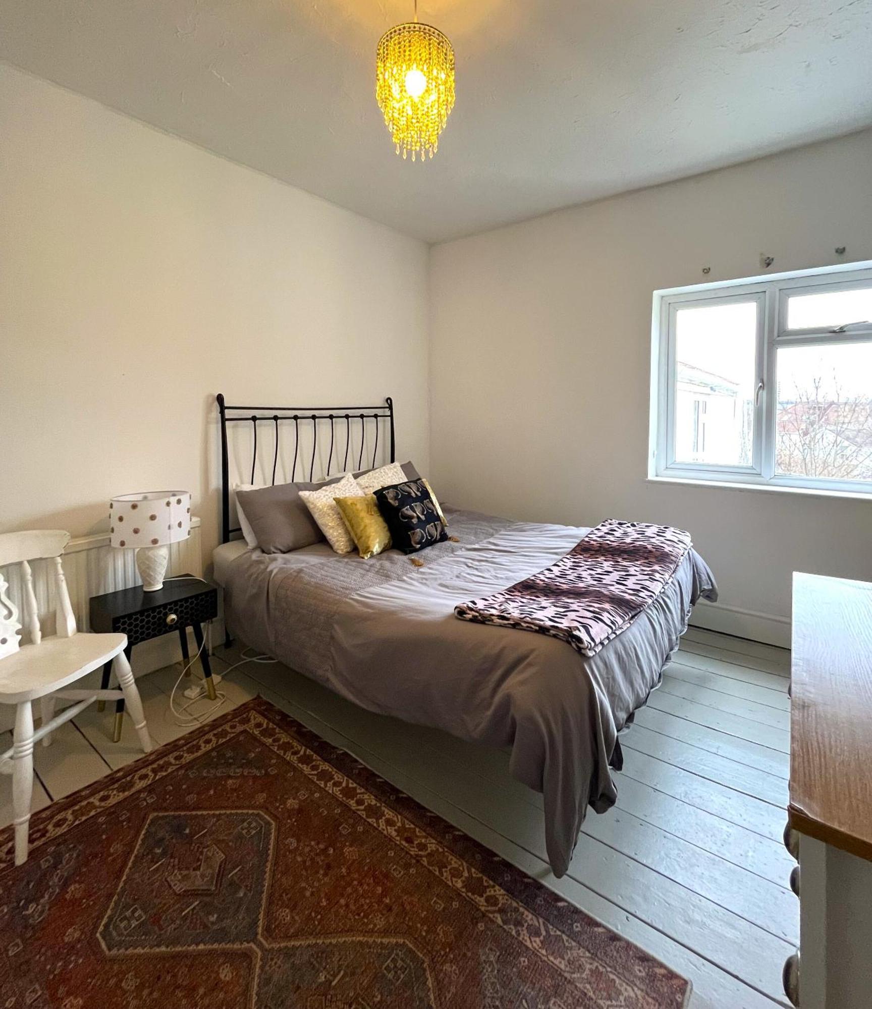 Charming Cottage Retreat With Garden - Sleeps 12 Bristol Zewnętrze zdjęcie